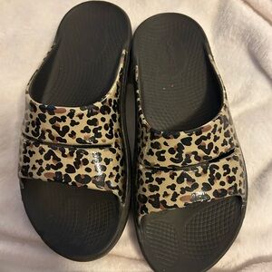 ON’s sandals 9 Cheetah